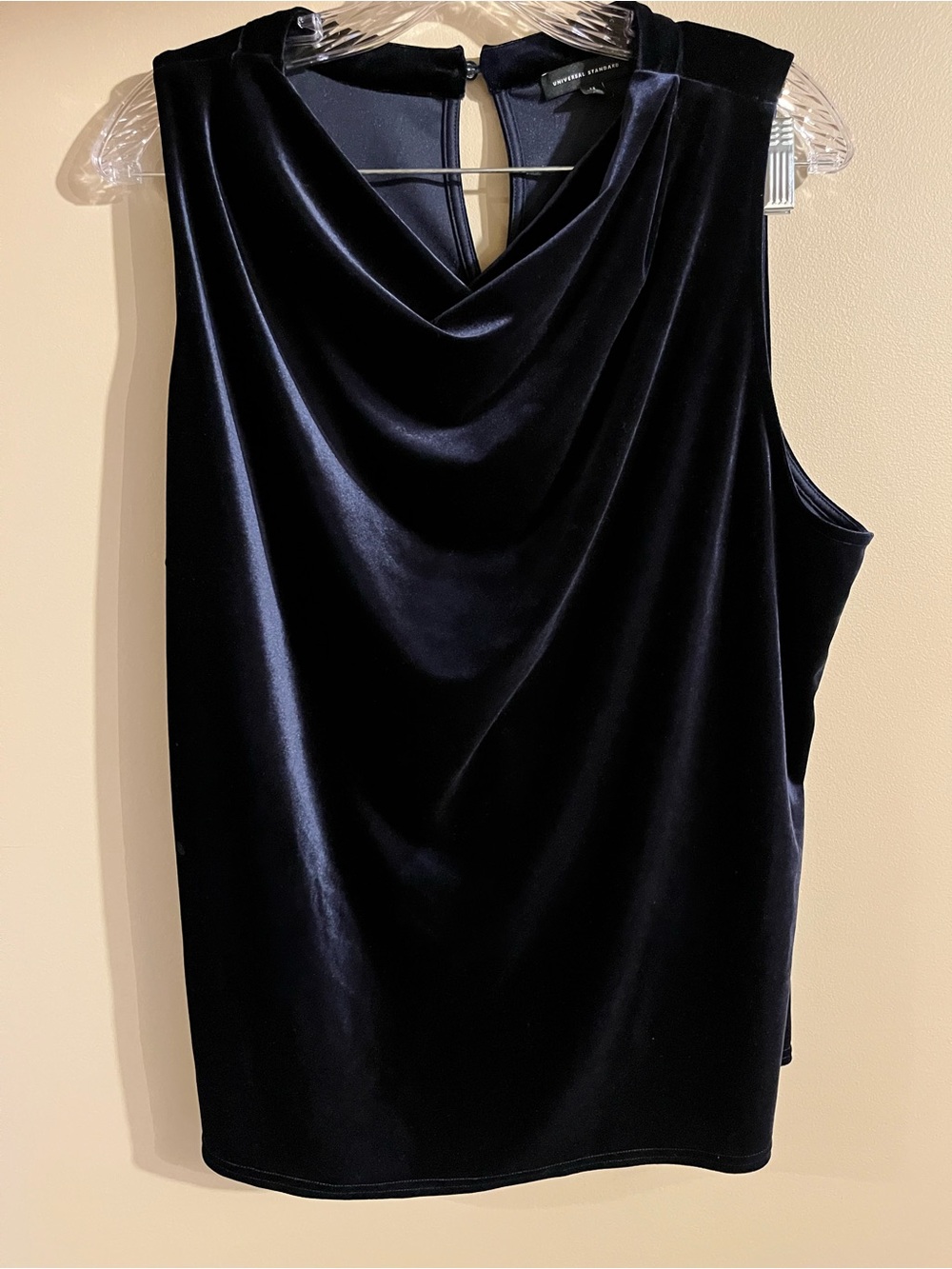 Universal Standard M Navy Velvet Top